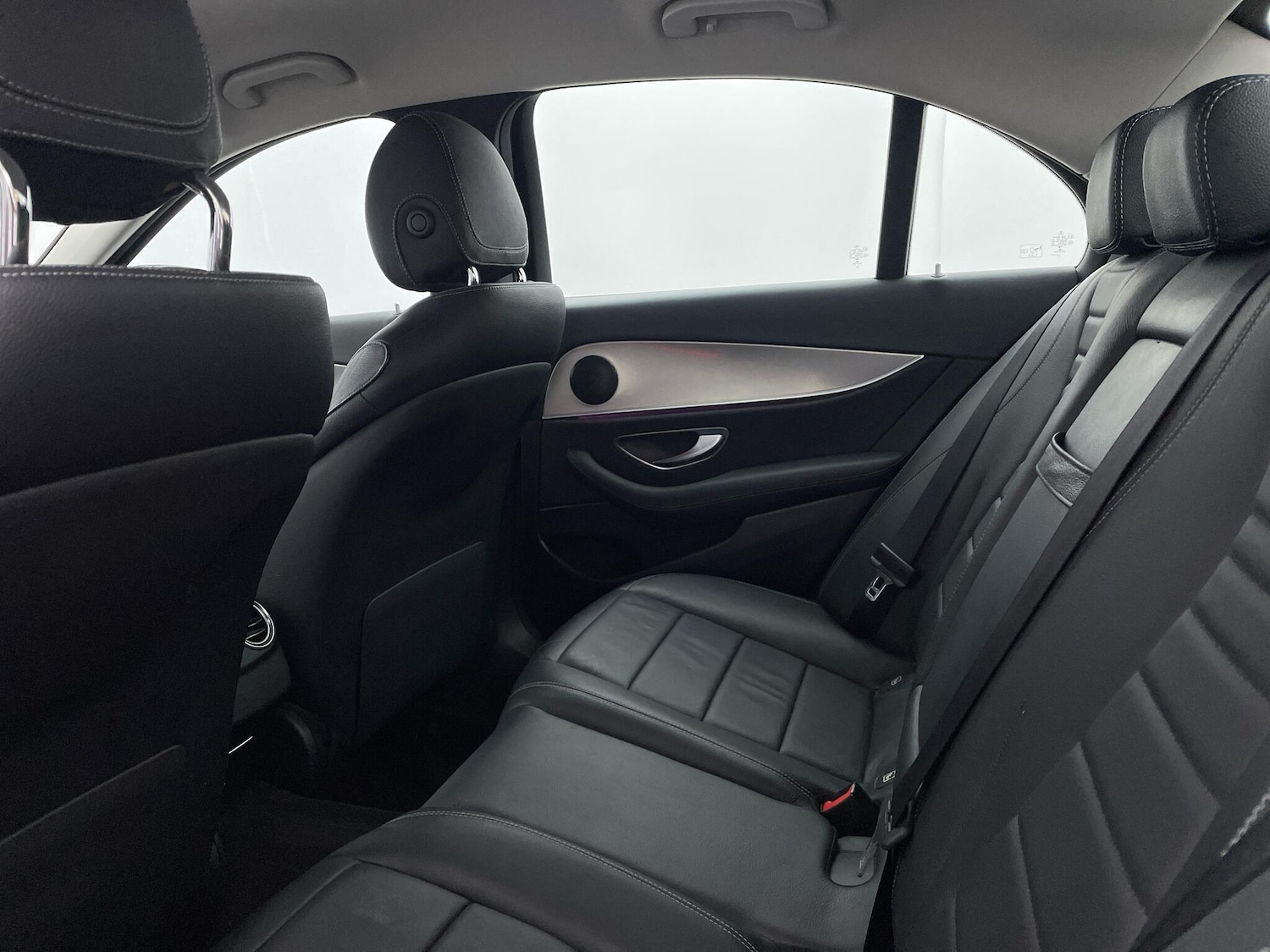 Used Mercedes-Benz E Class 2018 for sale - 77108937: Photo 10