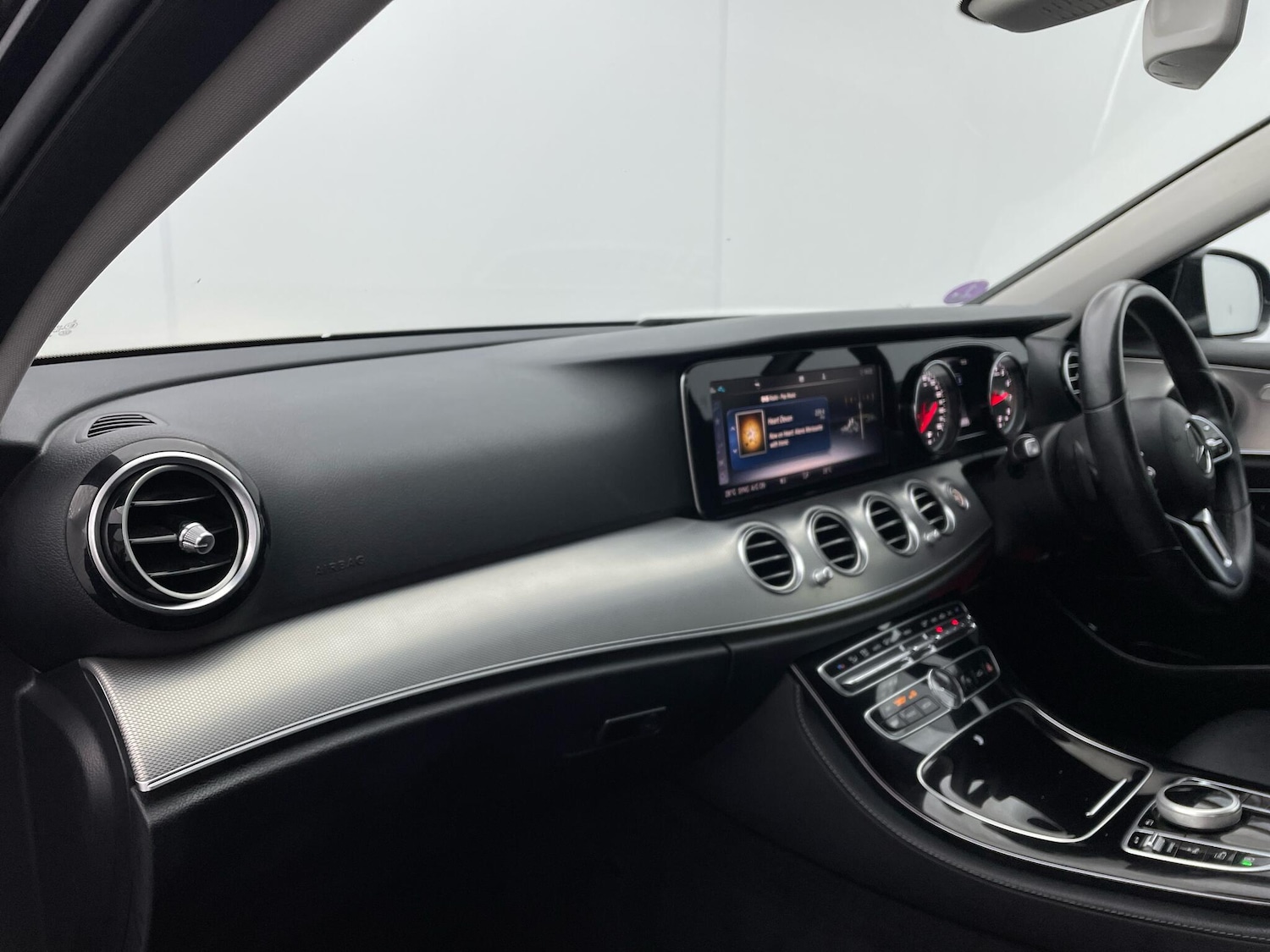 Used Mercedes-Benz E Class 2018 for sale - 77108937: Photo 29