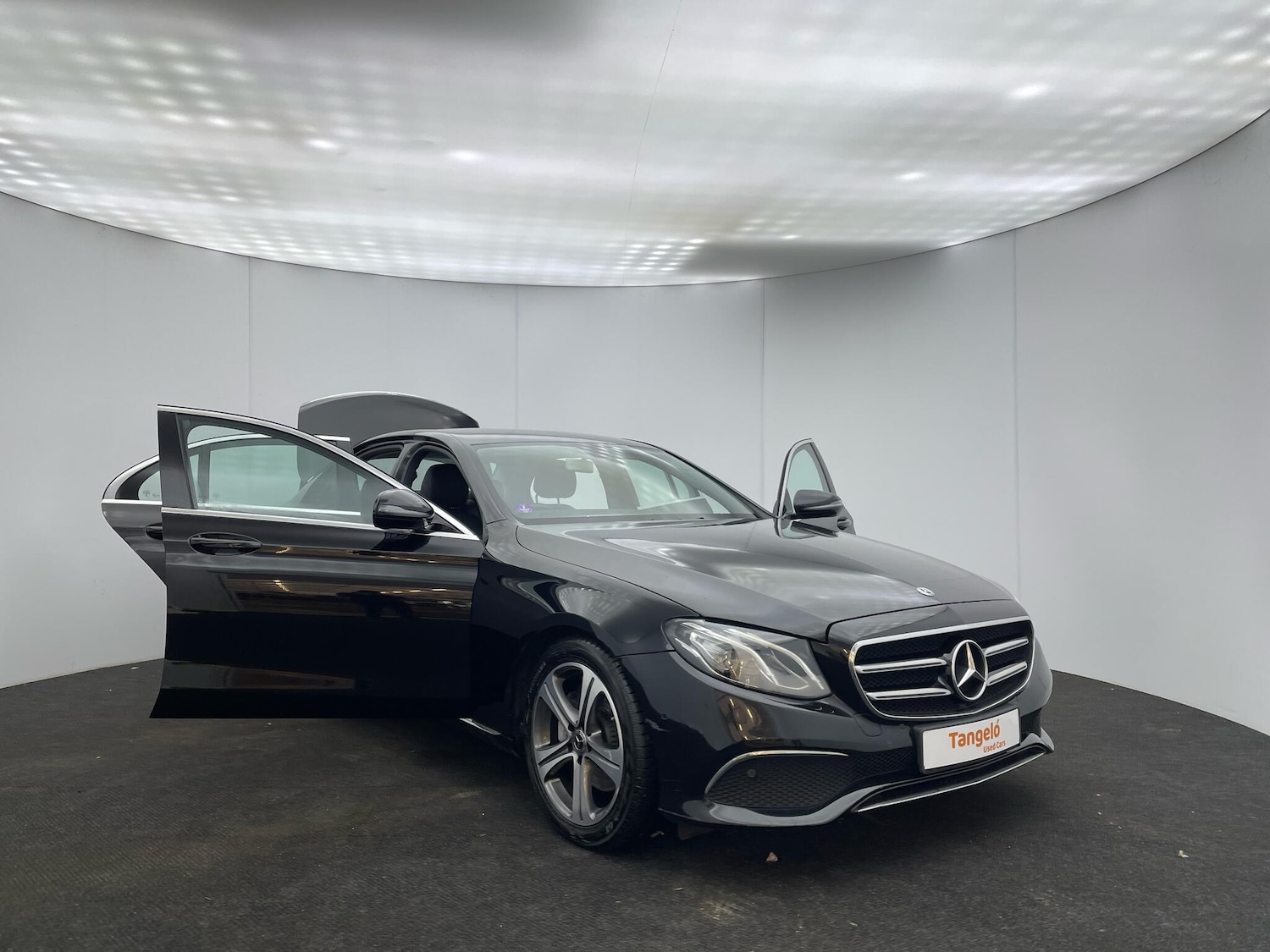 Used Mercedes-Benz E Class 2018 for sale - 77108937: Photo 38