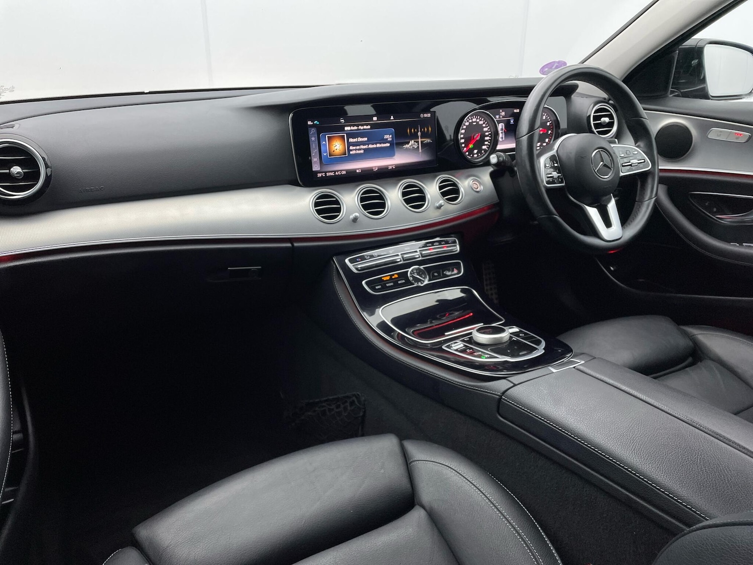 Used Mercedes-Benz E Class 2018 for sale - 77108937: Photo 9