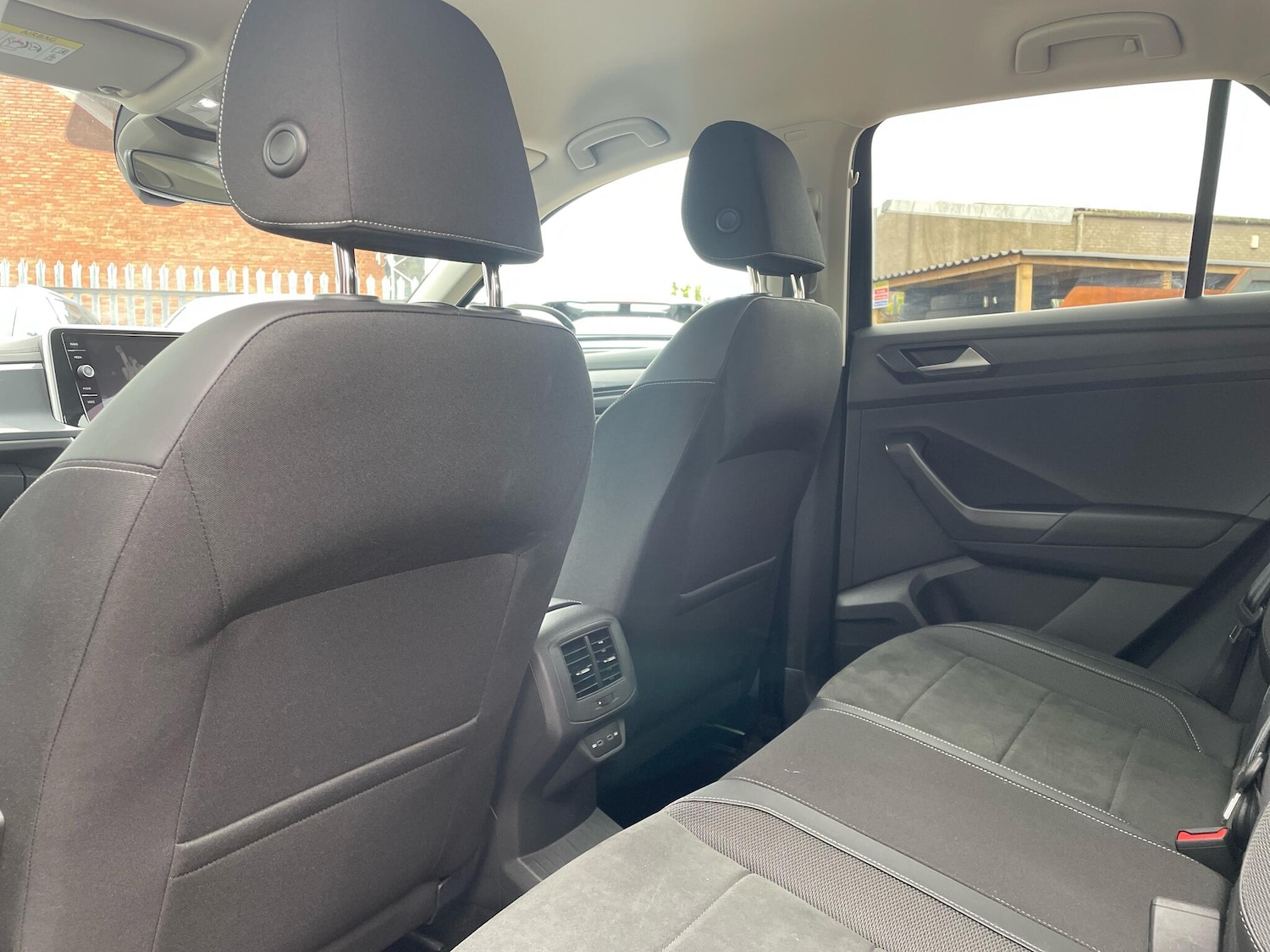 Used Volkswagen T-Roc 2023 for sale - 77468226: Photo 13