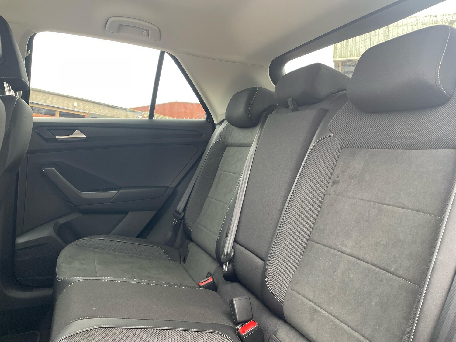 Used Volkswagen T-Roc 2023 for sale - 77468226: Photo 15