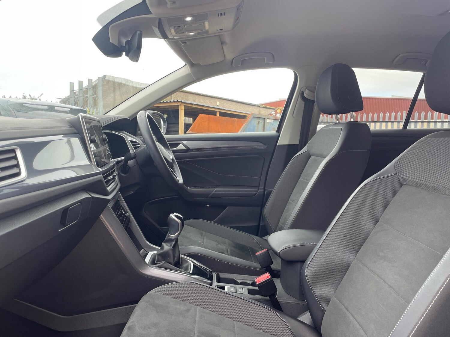 Used Volkswagen T-Roc 2023 for sale - 77468226: Photo 17