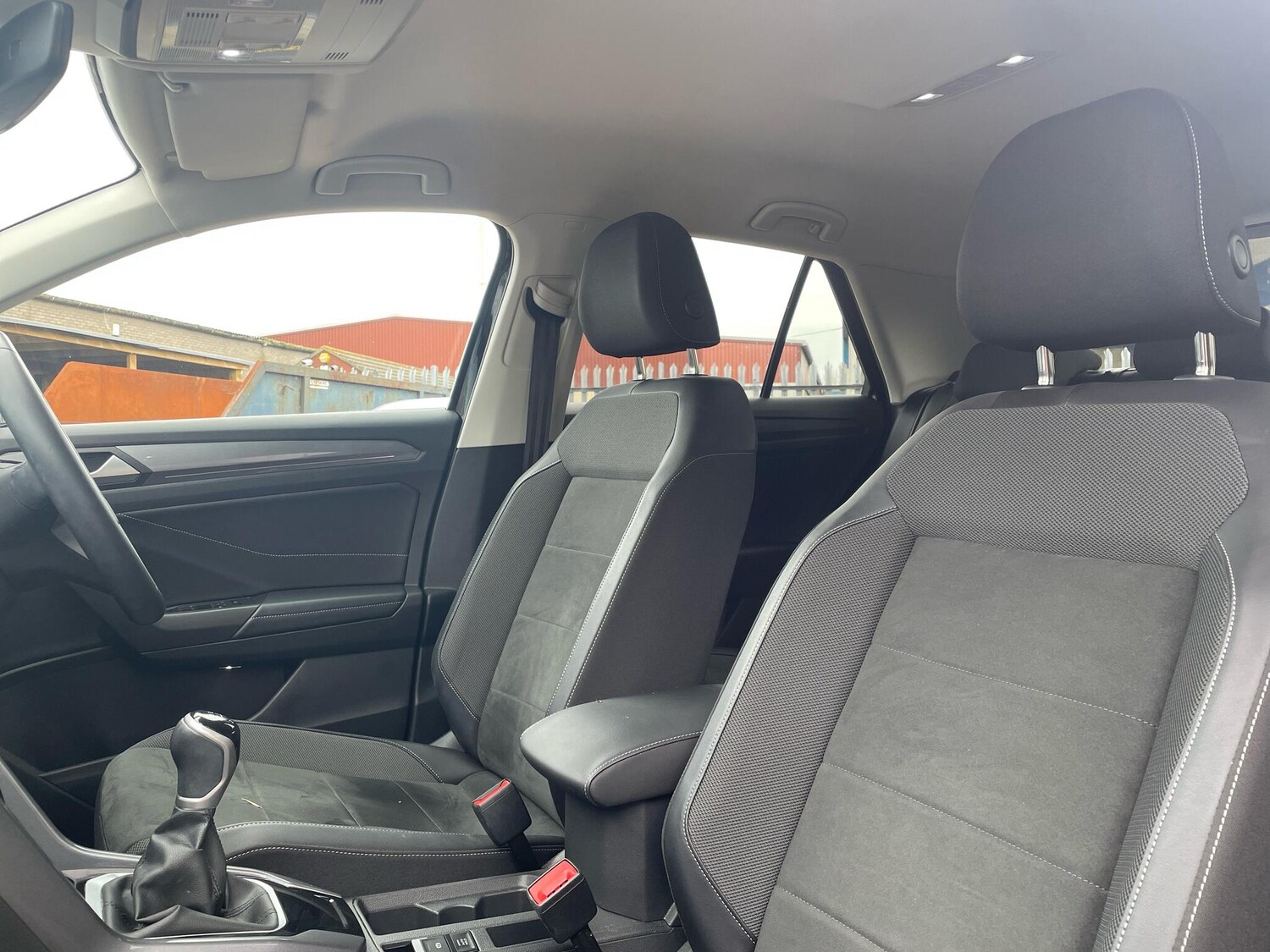 Used Volkswagen T-Roc 2023 for sale - 77468226: Photo 18