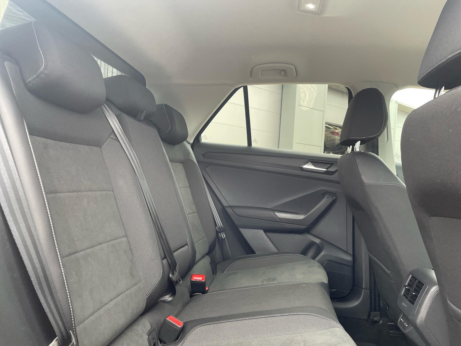 Used Volkswagen T-Roc 2023 for sale - 77468226: Photo 20