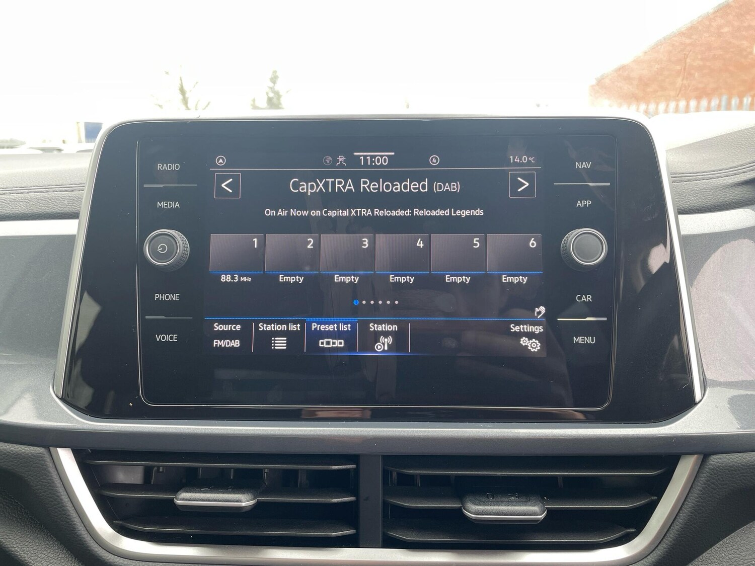 Used Volkswagen T-Roc 2023 for sale - 77468226: Photo 32