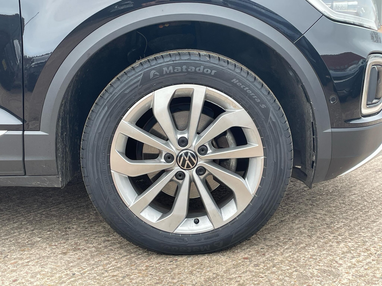 Used Volkswagen T-Roc 2023 for sale - 77468226: Photo 4