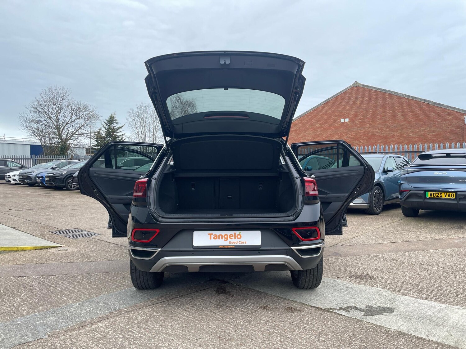 Used Volkswagen T-Roc 2023 for sale - 77468226: Photo 41