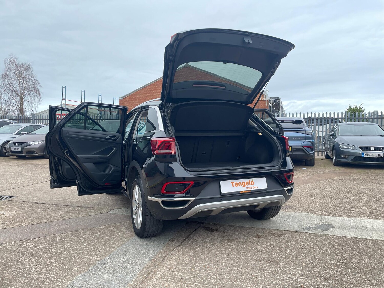 Used Volkswagen T-Roc 2023 for sale - 77468226: Photo 42