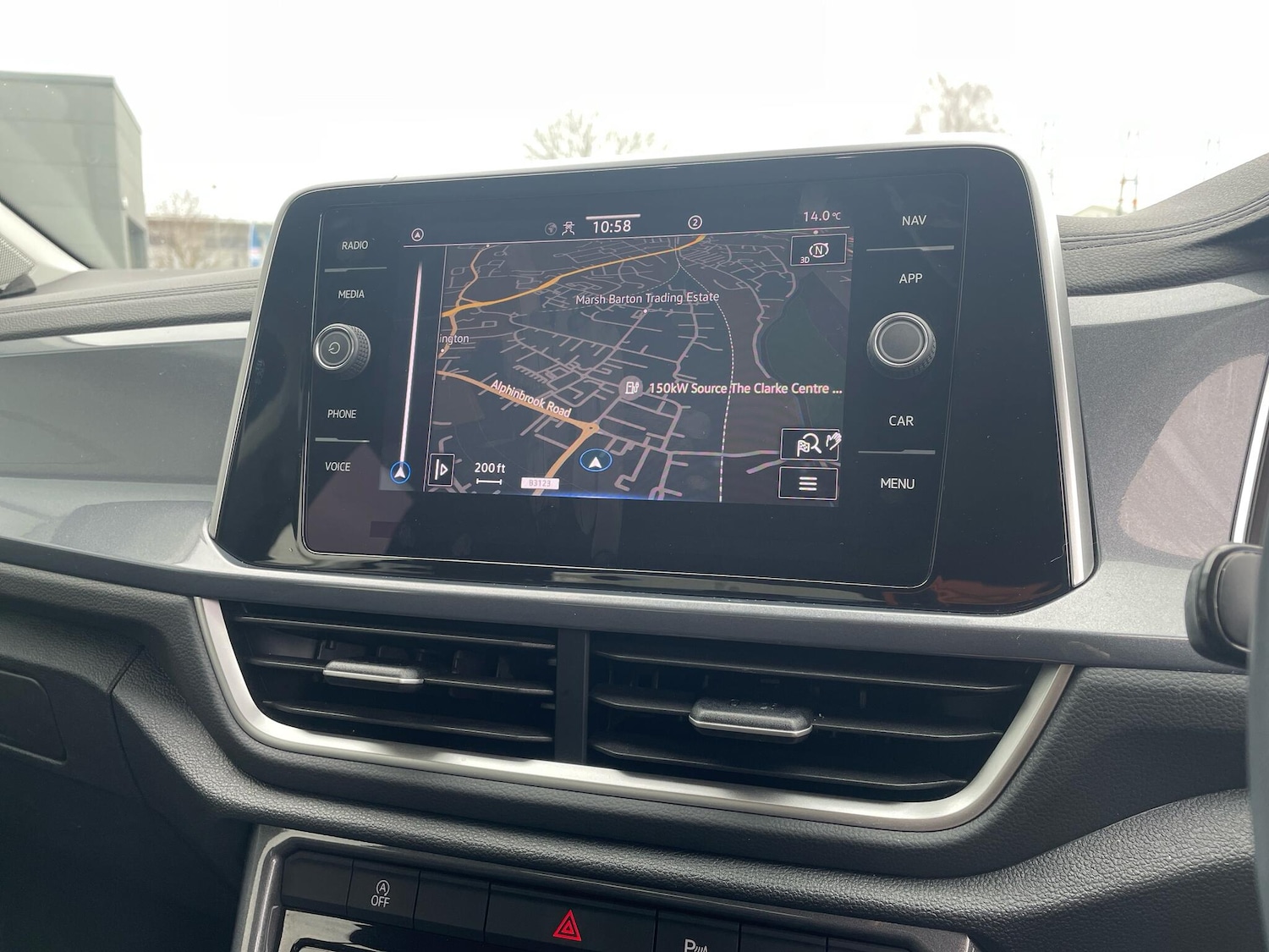 Used Volkswagen T-Roc 2023 for sale - 77468226: Photo 8