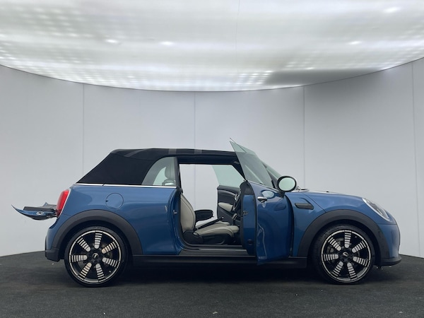 Used MINI Convertible 2022 for sale - 75623243: Photo 41