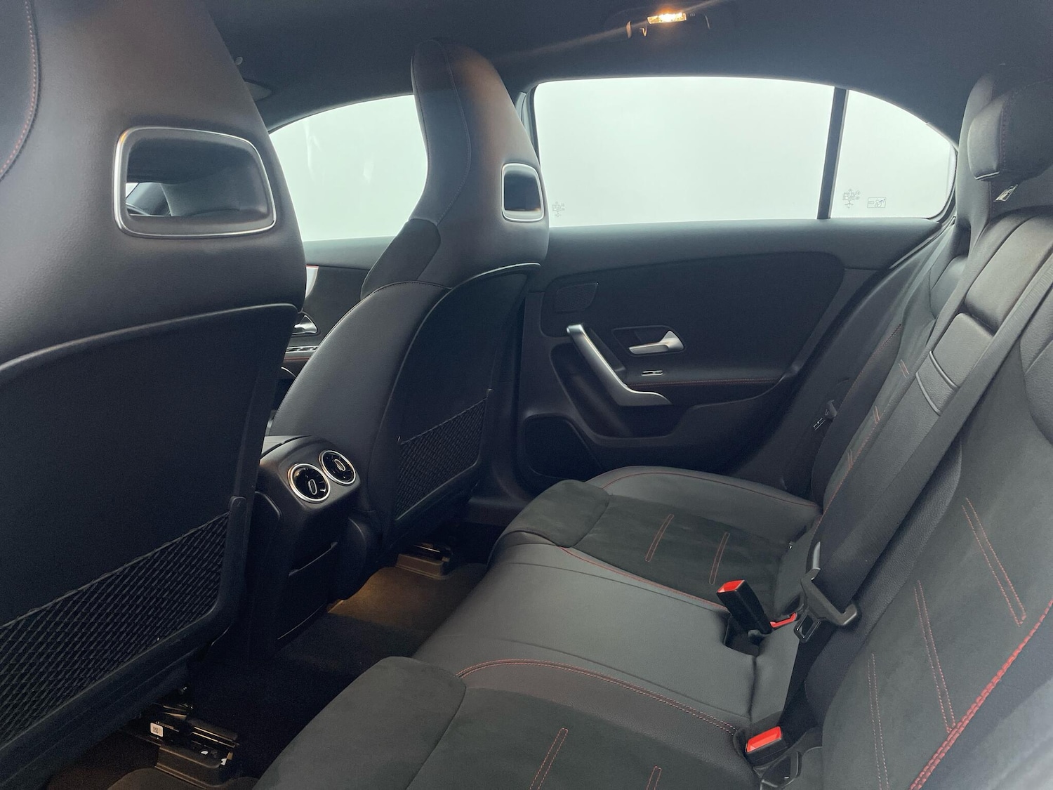 Used Mercedes-Benz A-Class 2019 for sale - 76689062: Photo 10