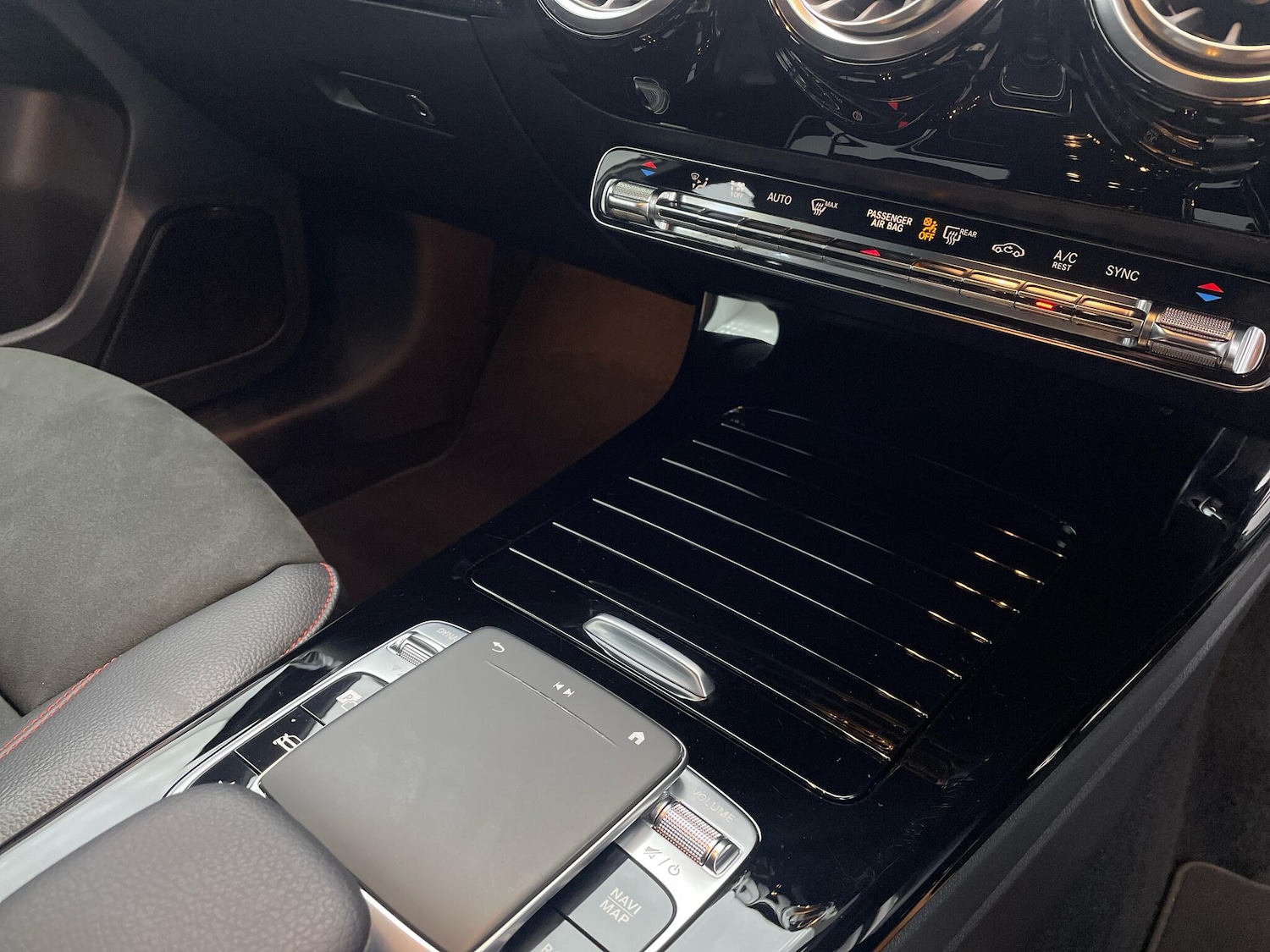 Used Mercedes-Benz A-Class 2019 for sale - 76689062: Photo 23