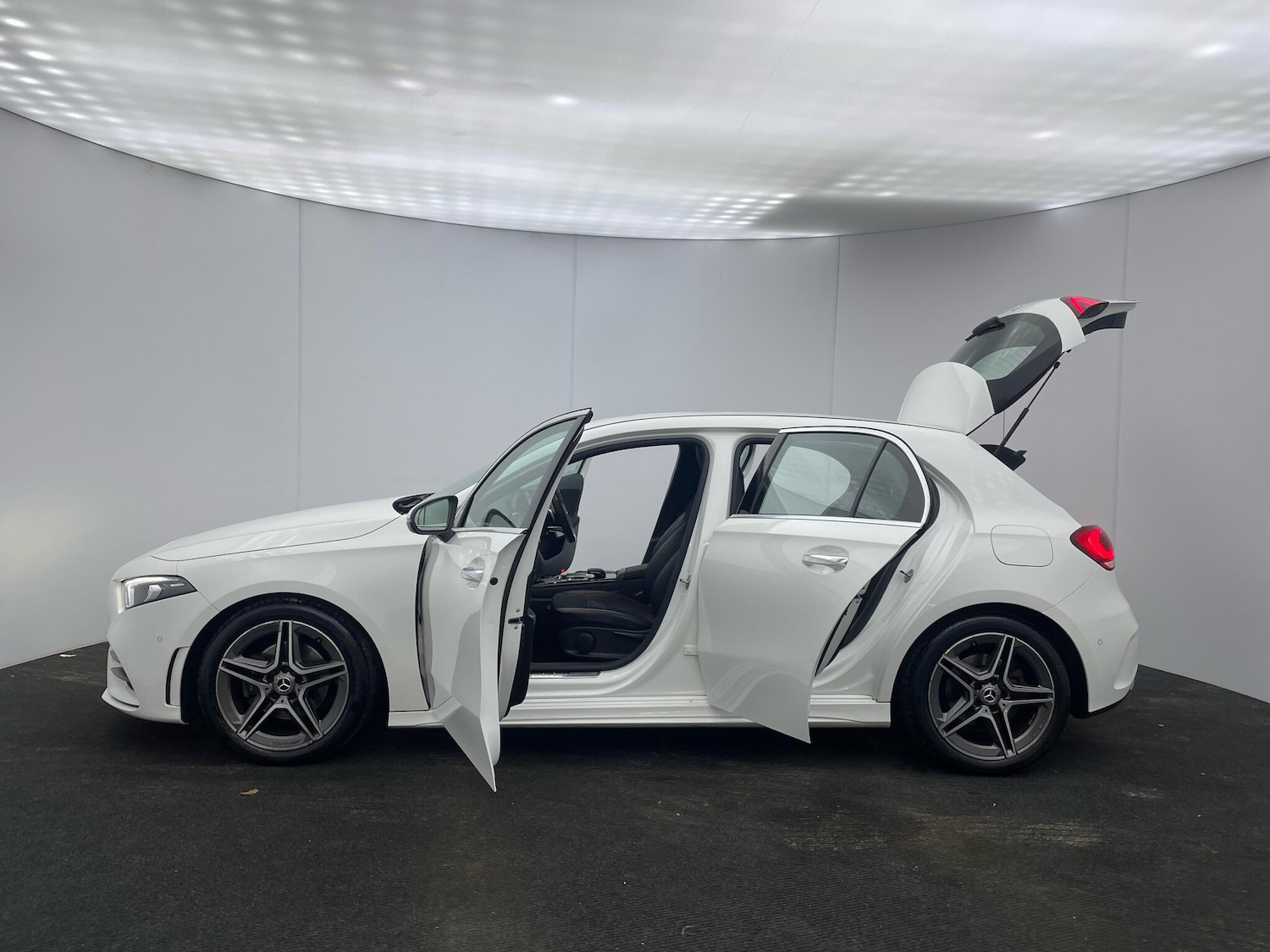 Used Mercedes-Benz A-Class 2019 for sale - 76689062: Photo 35