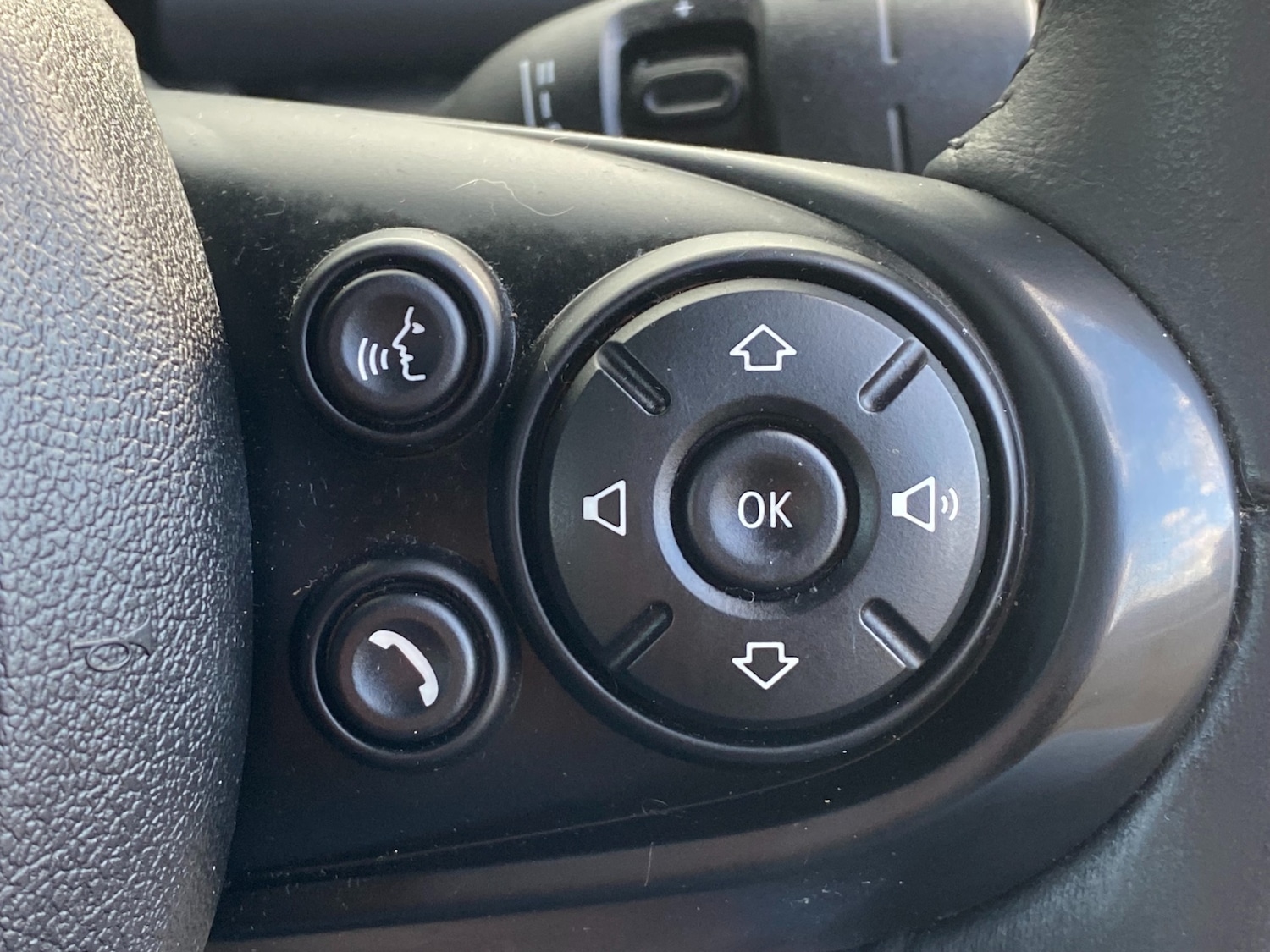 Used MINI Convertible 2018 for sale - 76358372: Photo 29