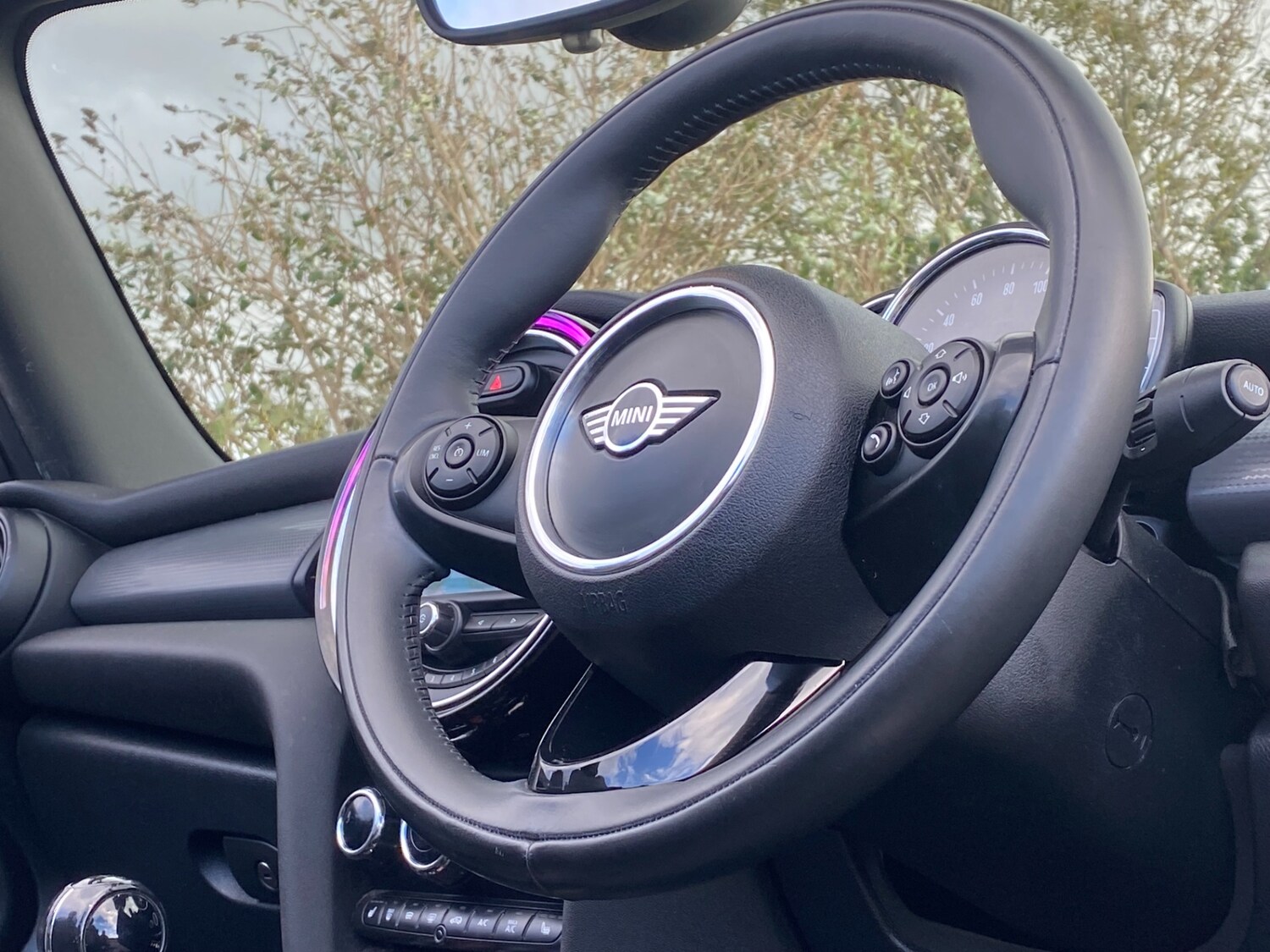 Used MINI Convertible 2018 for sale - 76358372: Photo 36