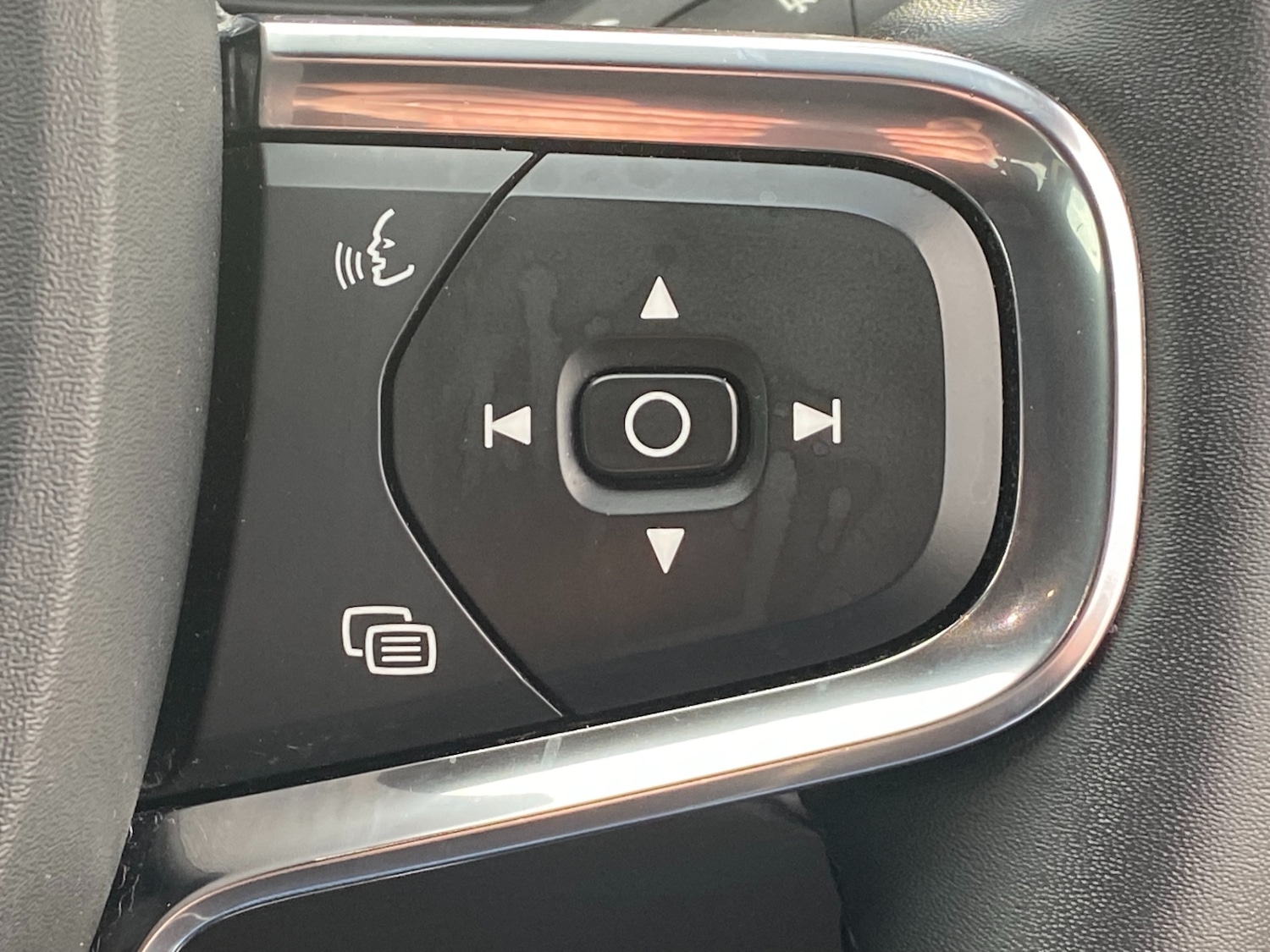 Used Volvo XC40 2021 for sale - 76911514: Photo 25