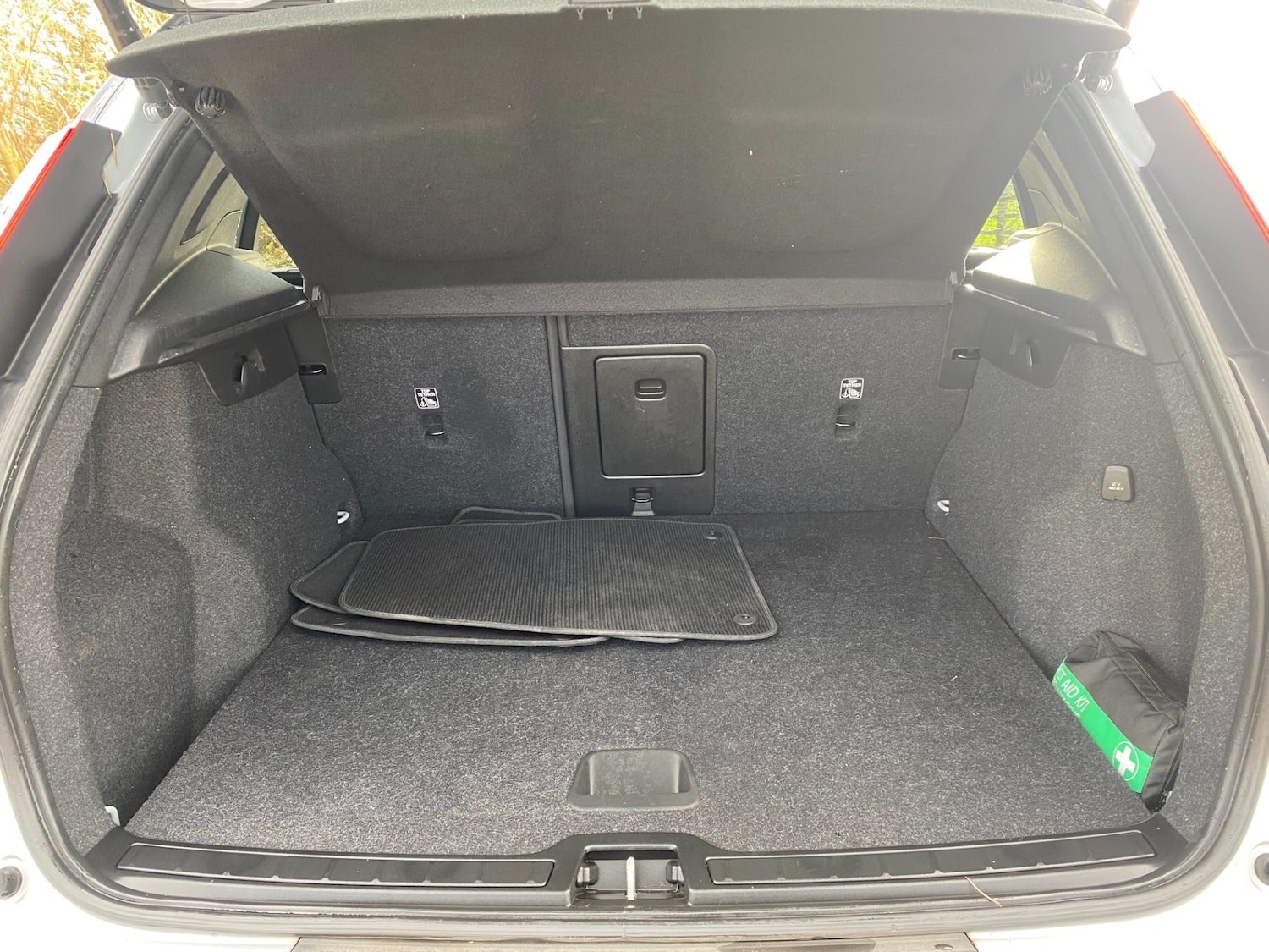 Used Volvo XC40 2021 for sale - 76911514: Photo 37