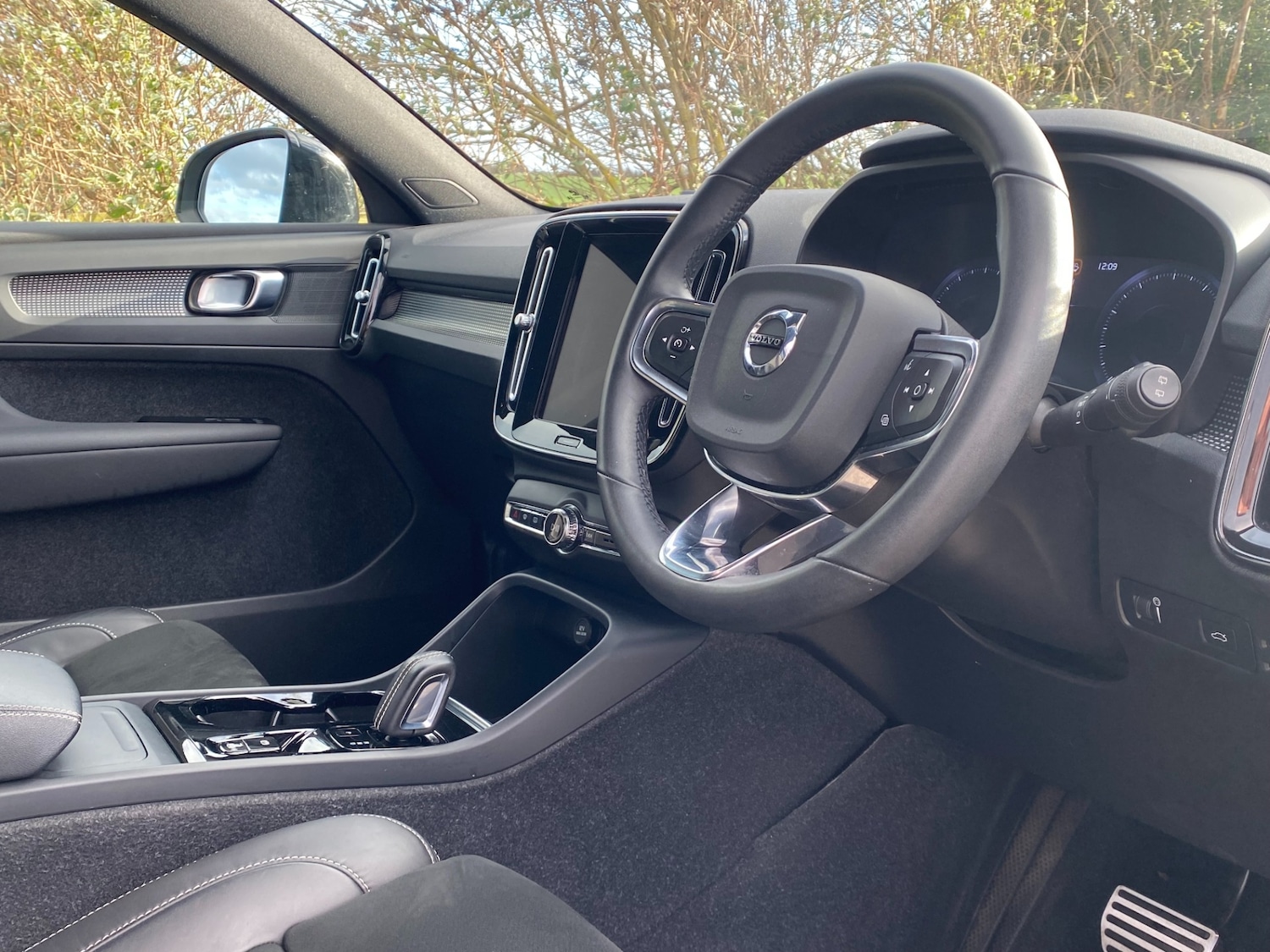 Used Volvo XC40 2021 for sale - 76911514: Photo 4