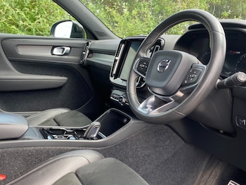 Used Volvo XC40 2019 for sale - 78944308: Photo