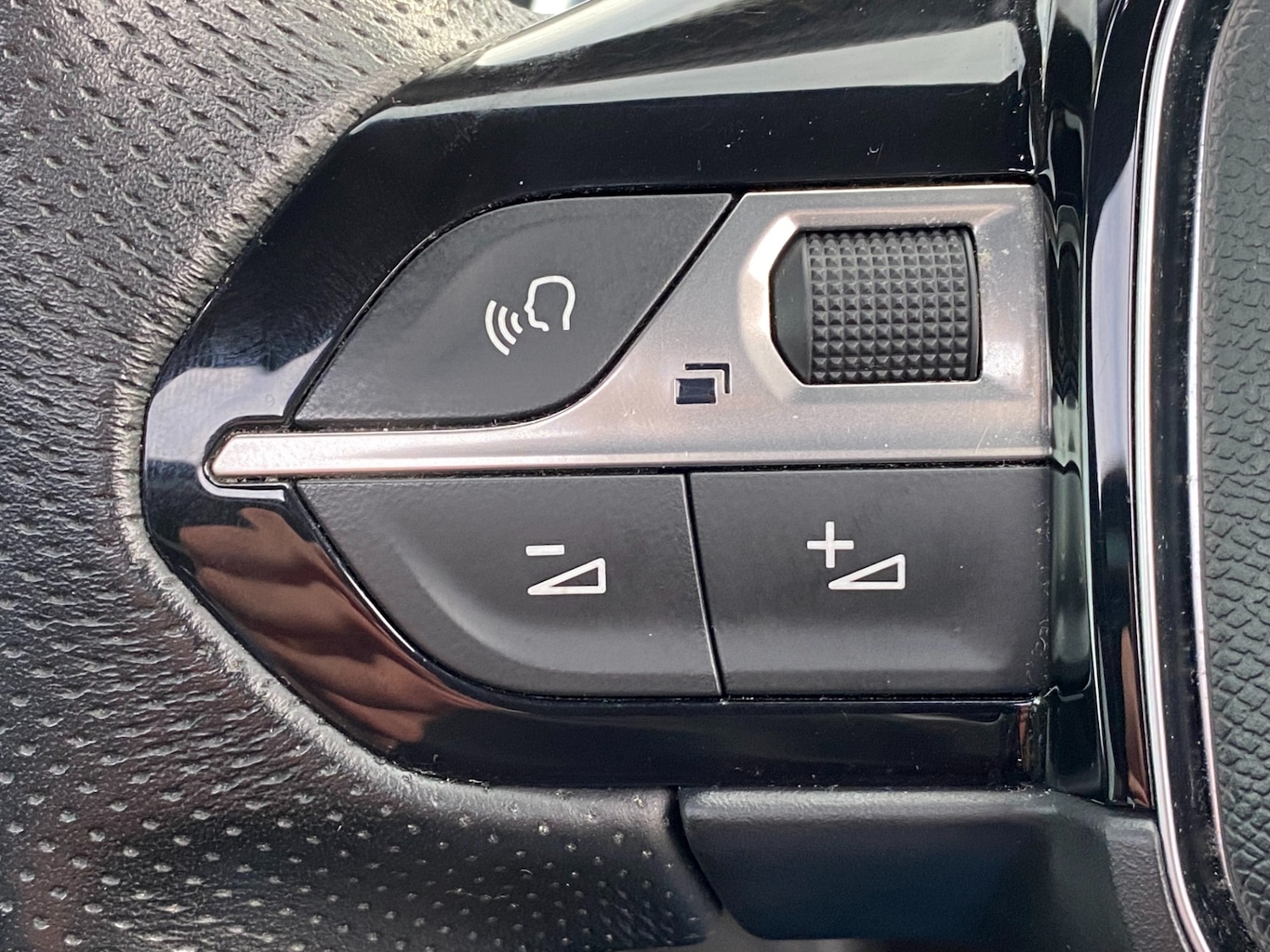 Used Peugeot 3008 2018 for sale - 76935444: Photo 30