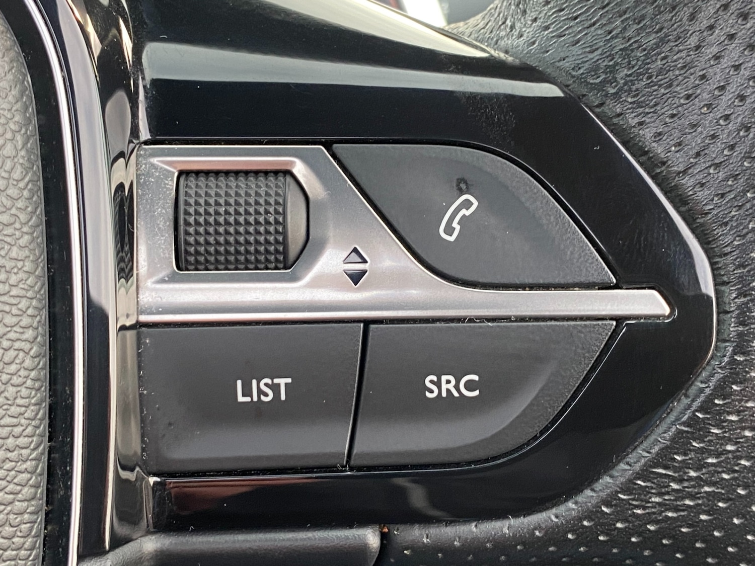 Used Peugeot 3008 2018 for sale - 76935444: Photo 31