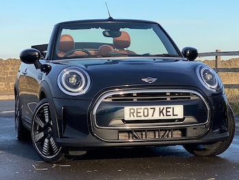 2022 (07) - 1.5 Cooper Exclusive 2dr - Virtual Cockpit & Apple CarPlay & Heated Seats
