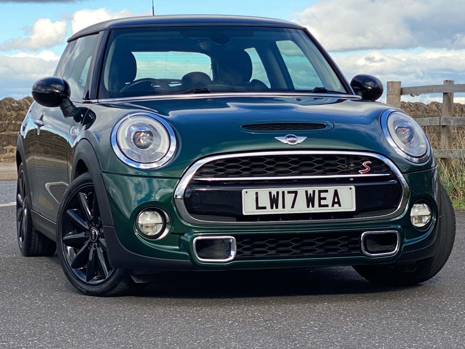 Used MINI Hatch 2017 for sale - 76376966: Photo 1