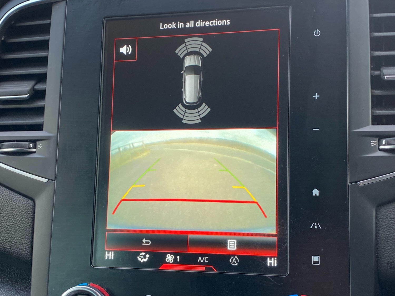 Used Renault Megane 2018 for sale - 76911481: Photo 11