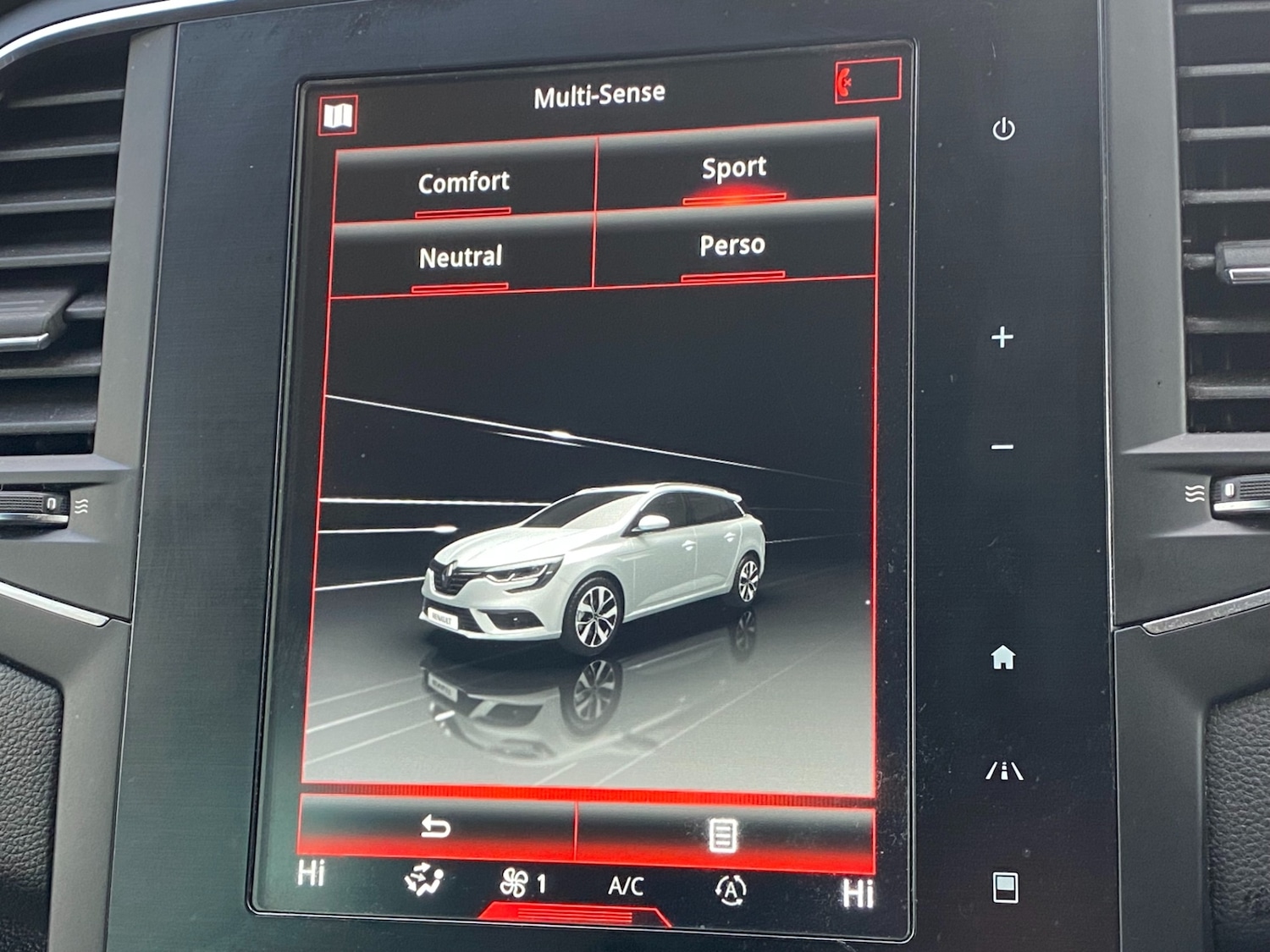 Used Renault Megane 2018 for sale - 76911481: Photo 14