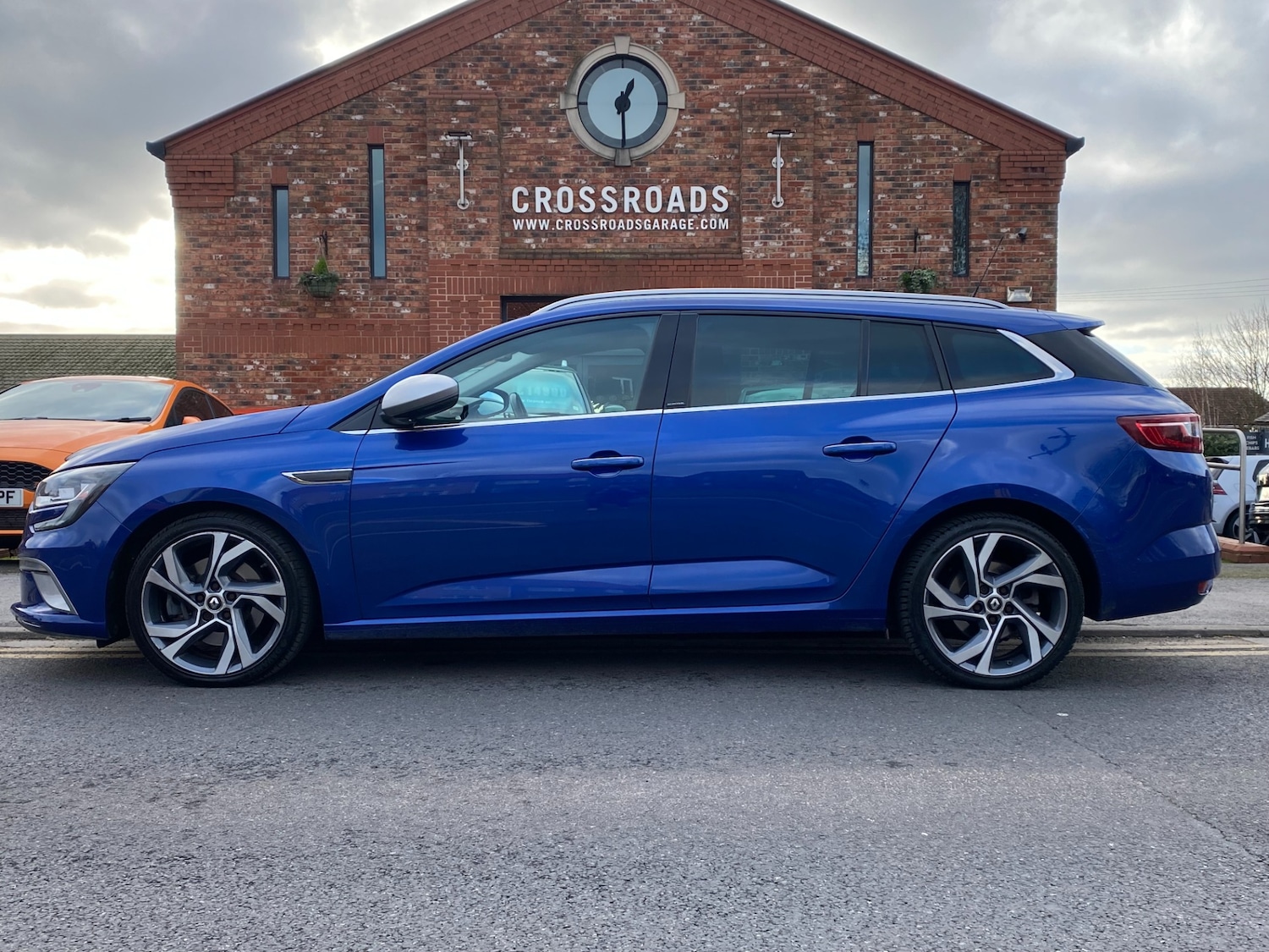 Used Renault Megane 2018 for sale - 76911481: Photo 2