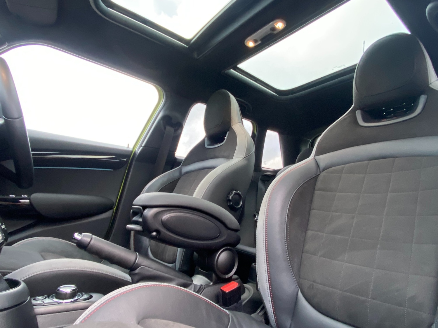 Used MINI Hatch 2022 for sale - 76933056: Photo 5