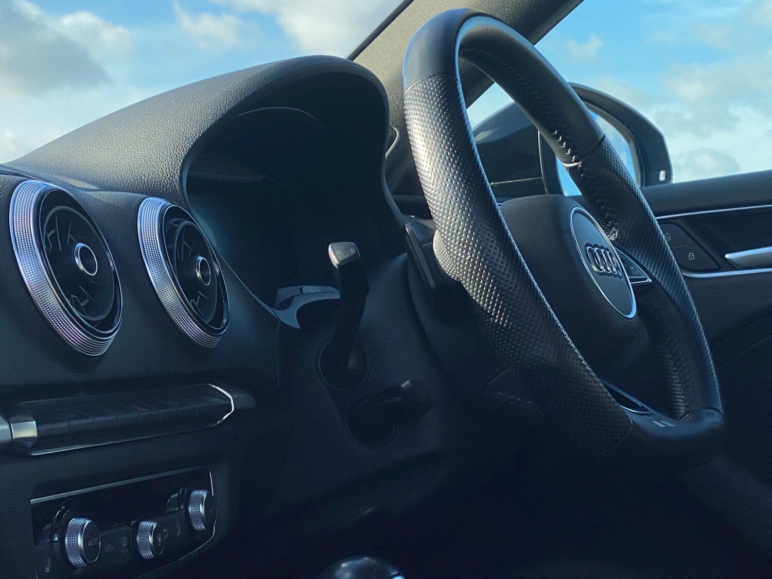 Used Audi S3 2018 for sale - 76397257: Photo 37