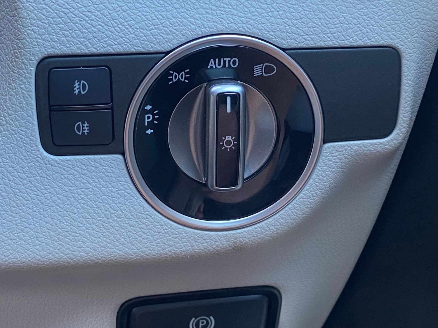 Used Mercedes-Benz GLA 2018 for sale - 78112697: Photo 44