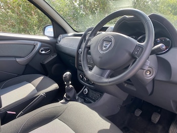 Used Dacia Duster 2017 for sale - 79463807: Photo