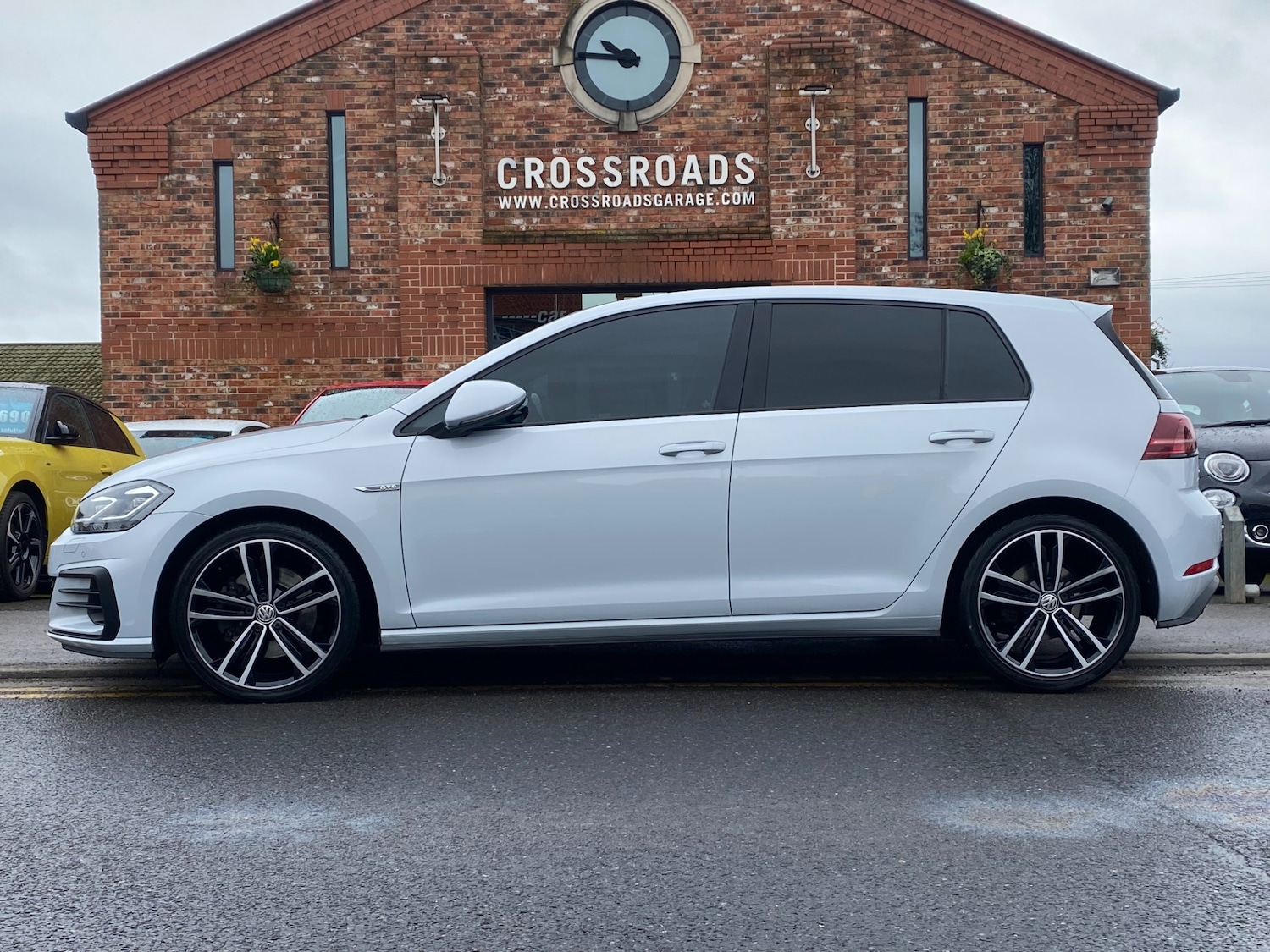 Used Volkswagen Golf 2017 for sale - 78045981: Photo 2