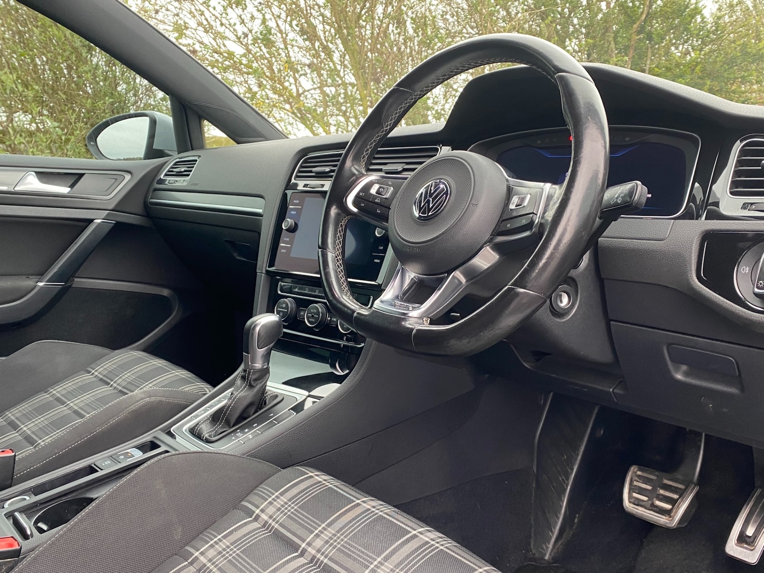 Used Volkswagen Golf 2017 for sale - 78045981: Photo 4