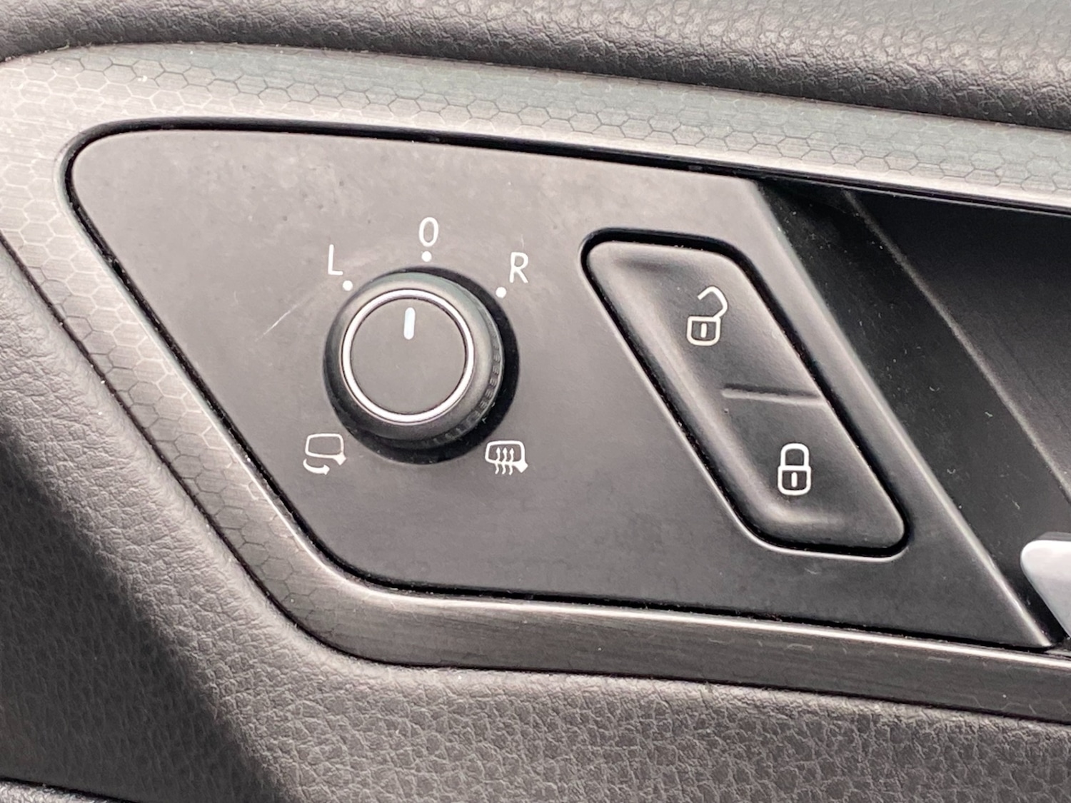 Used Volkswagen Golf 2017 for sale - 78045981: Photo 41