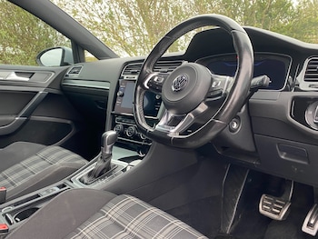 Used Volkswagen Golf 2017 for sale - 78045981: Photo