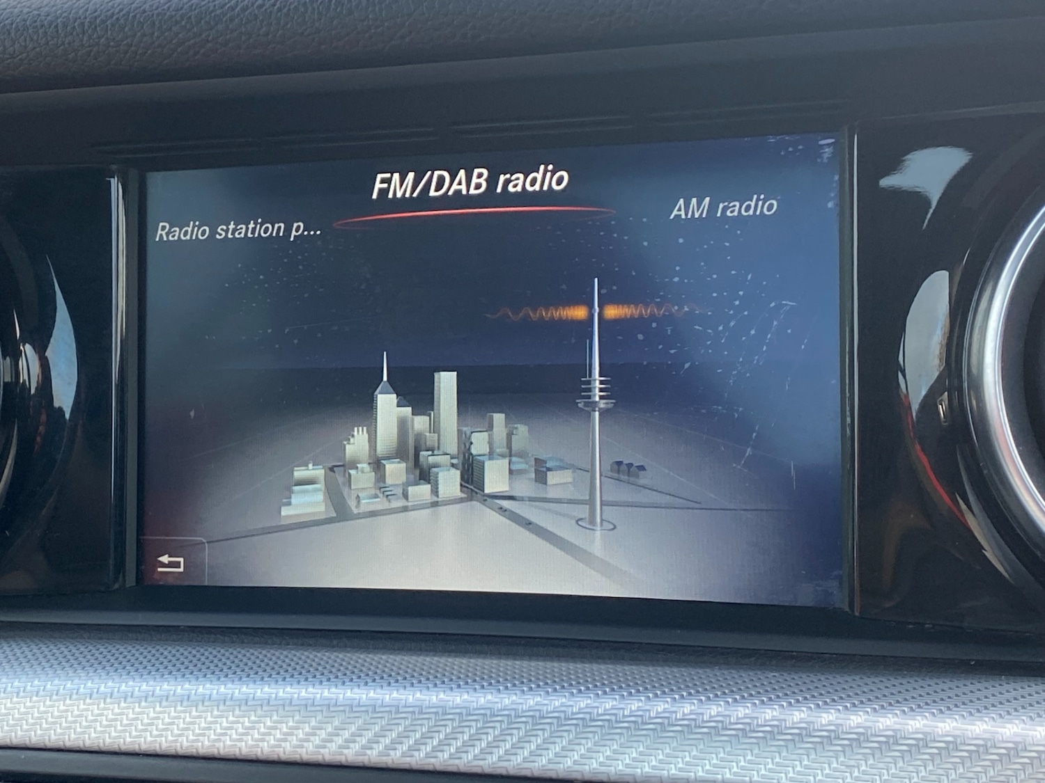 Used Mercedes-Benz SLC 2016 for sale - 76822043: Photo 13