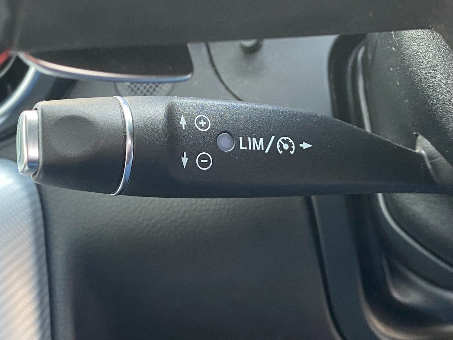 Used Mercedes-Benz SLC 2016 for sale - 76822043: Photo 33