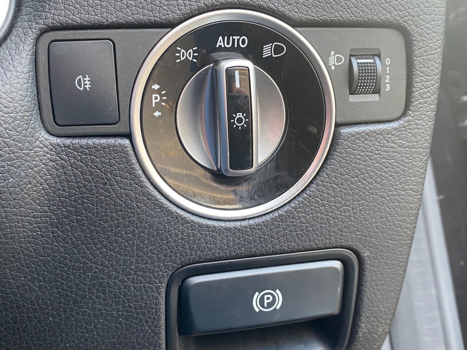 Used Mercedes-Benz SLC 2016 for sale - 76822043: Photo 50