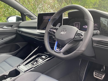 Used Volkswagen Golf 2025 for sale - 79425340: Photo