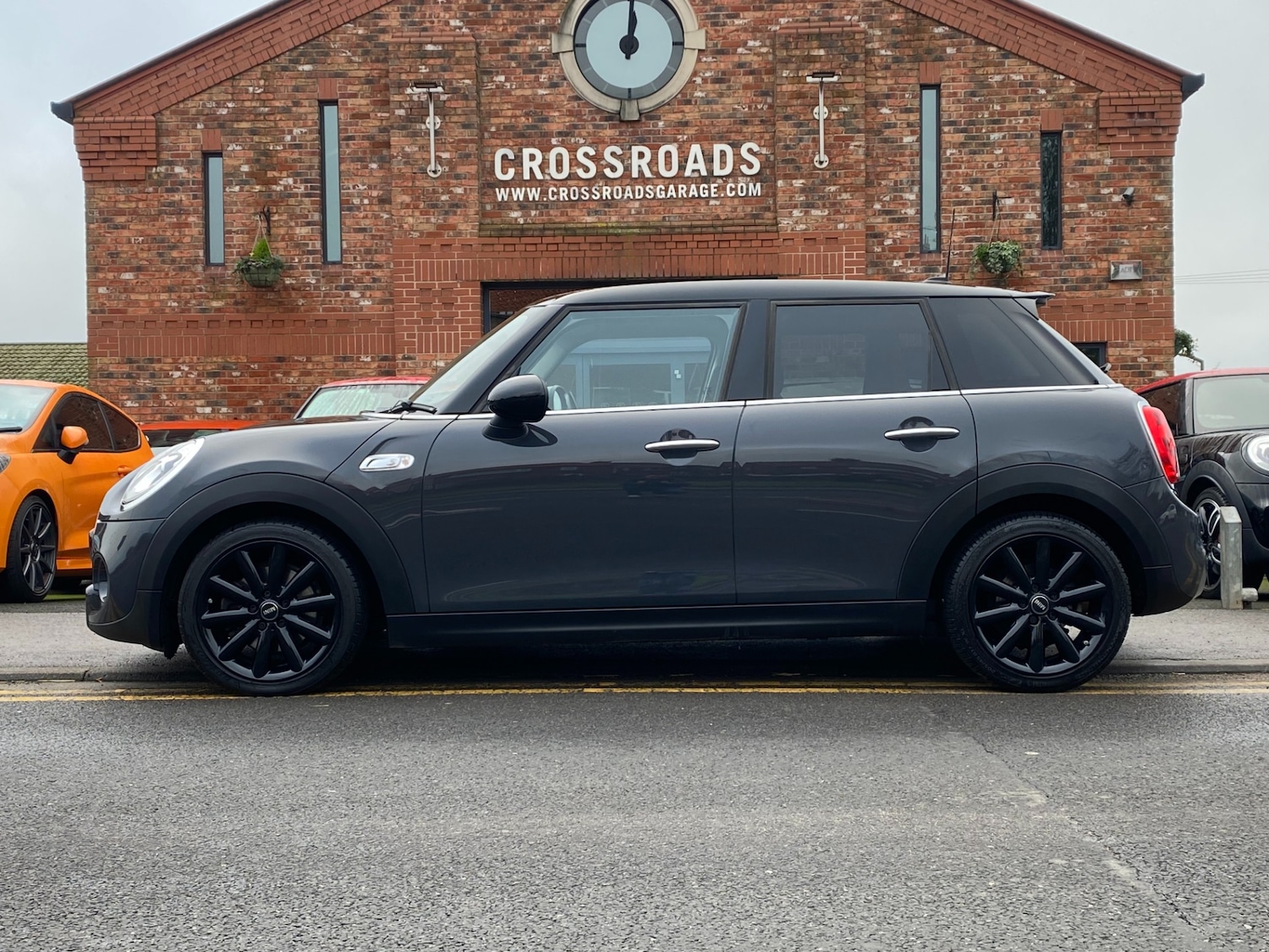 Used MINI Hatch 2017 for sale - 77013365: Photo 2