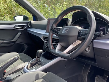 Used SEAT Arona 2024 for sale - 79128571: Photo