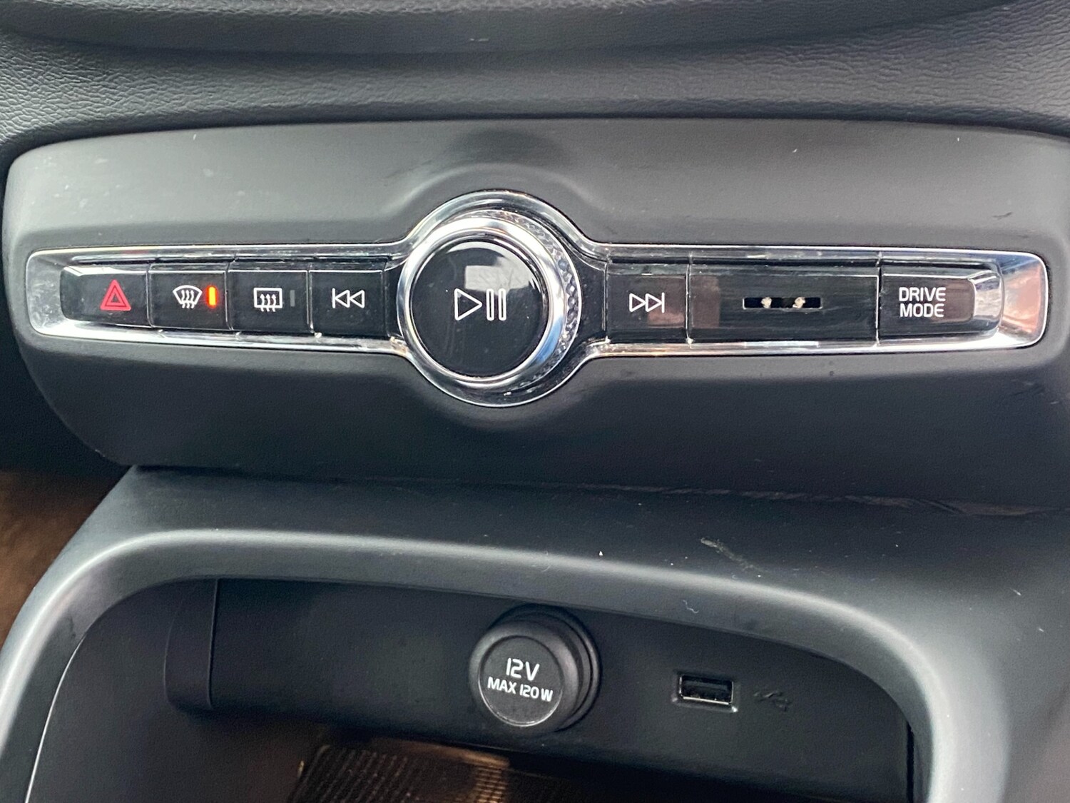 Used Volvo XC40 2019 for sale - 77306375: Photo 23