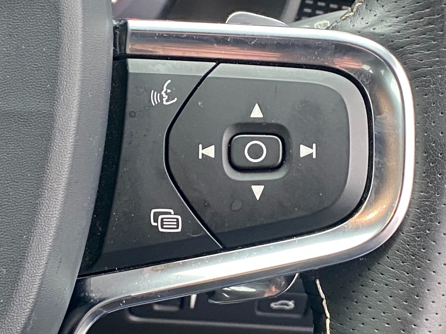 Used Volvo XC40 2019 for sale - 77306375: Photo 25