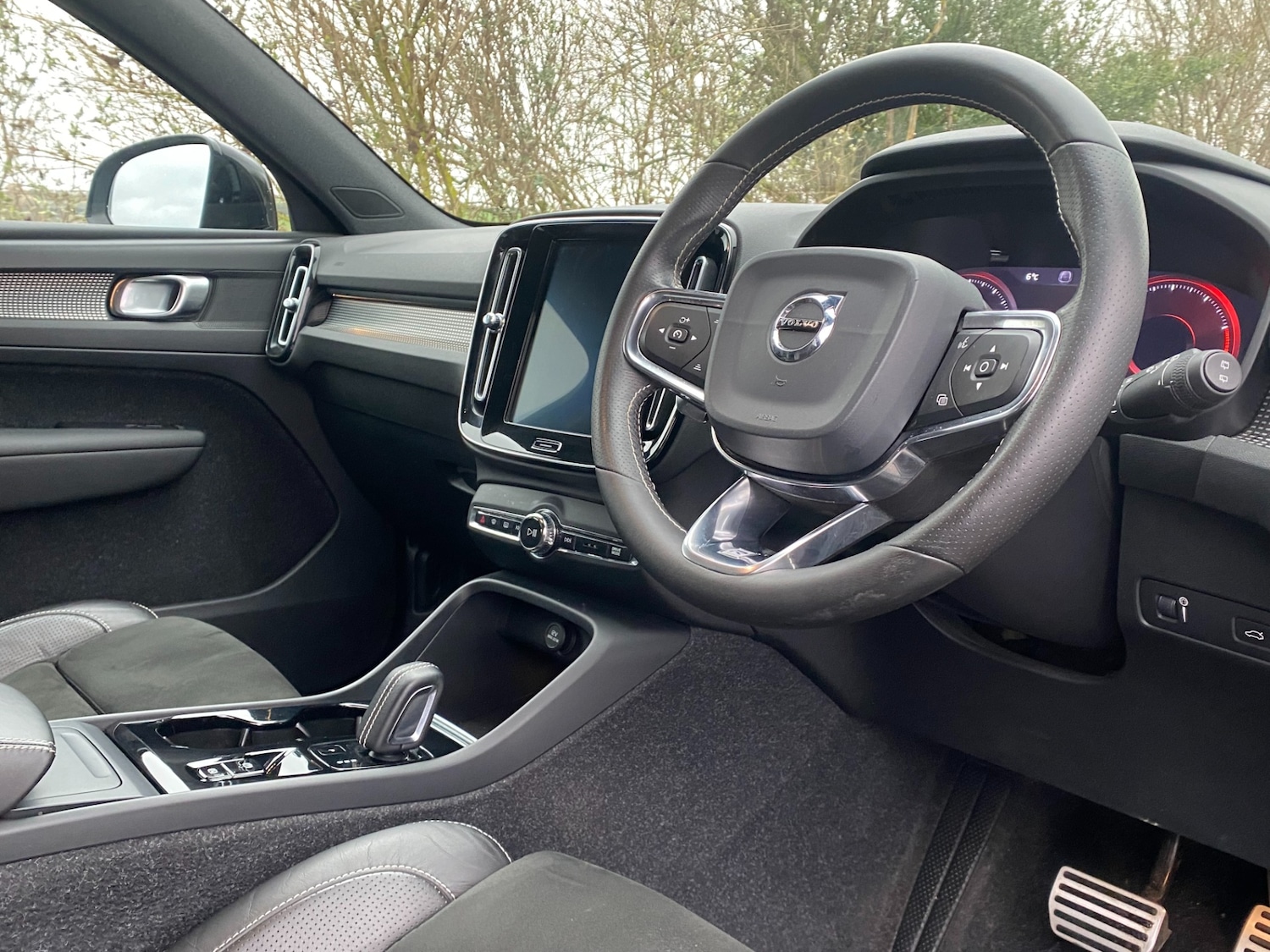 Used Volvo XC40 2019 for sale - 77306375: Photo 4