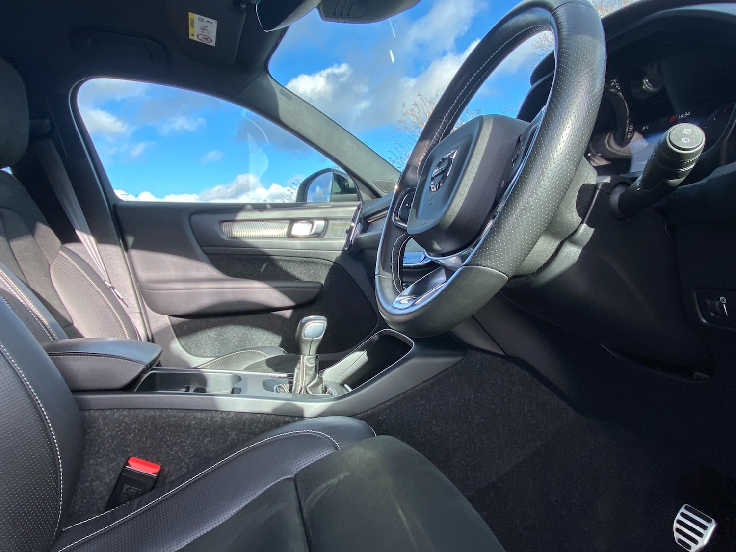 Used Volvo XC40 2020 for sale - 77548643: Photo 38