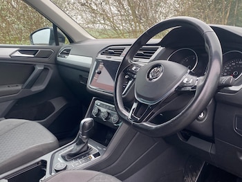 Used Volkswagen Tiguan 2017 for sale - 77450818: Photo